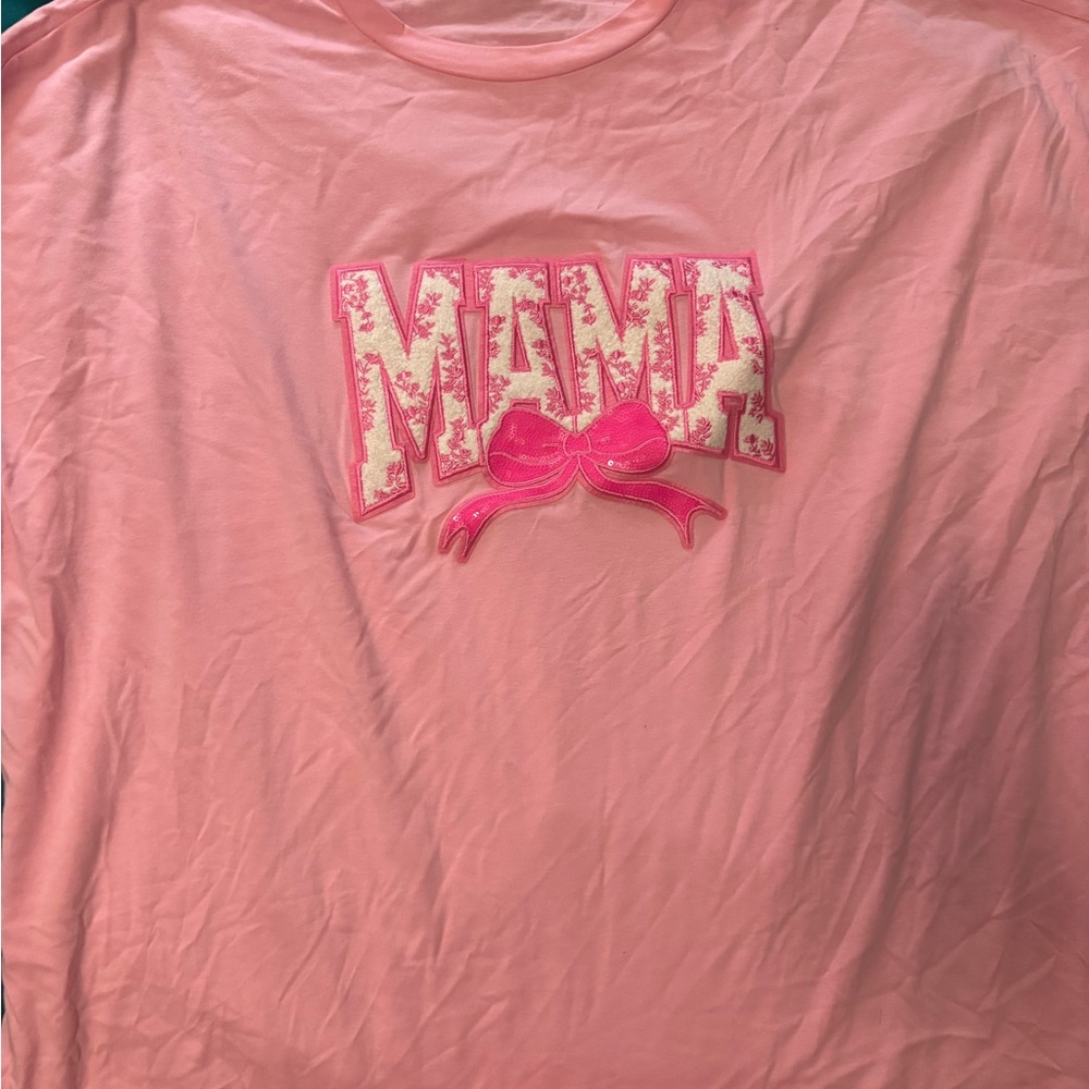 Pink 'MAMA' Graphic Tee bundle